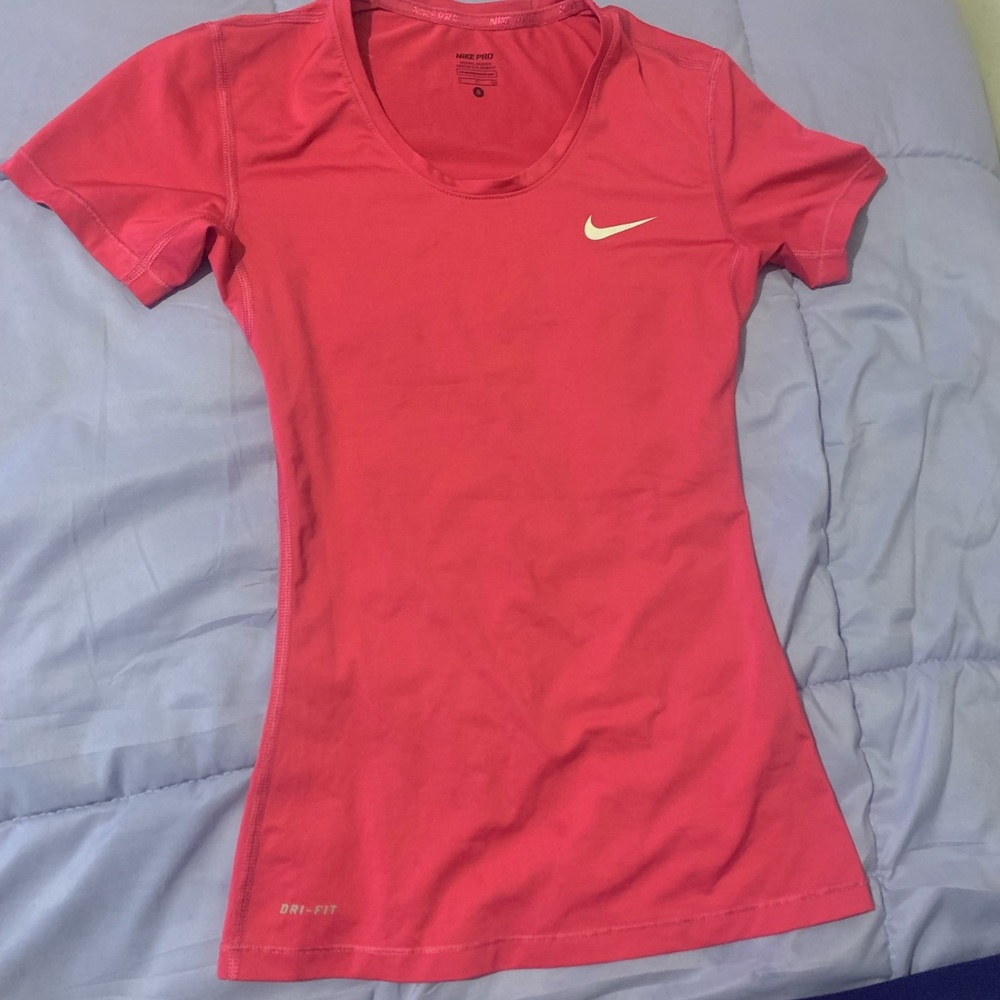 Nike dri fit pink shirt size XS